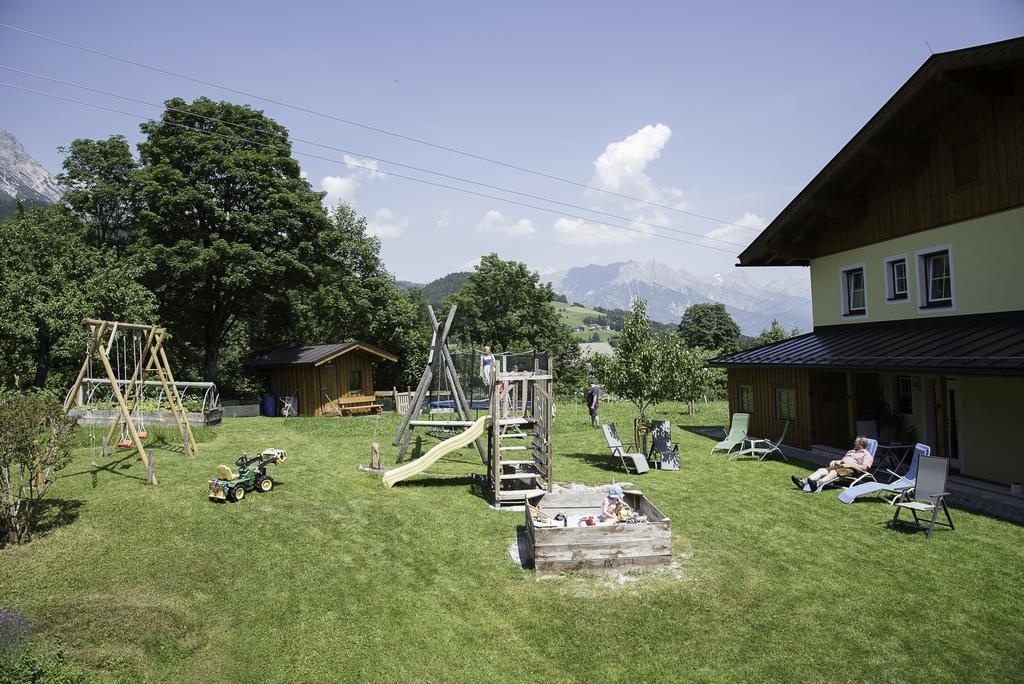 Gasthof Brentwirt Guest House Leogang Exterior photo