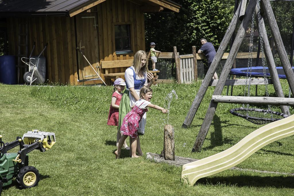 Gasthof Brentwirt Guest House Leogang Exterior photo