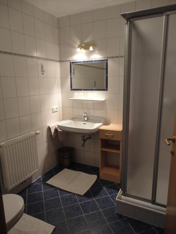 Gasthof Brentwirt Guest House Leogang Room photo